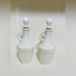 Vintage White Milk Glass ~❤️~ Cruet Oil and Vinegar with Stopper 8"